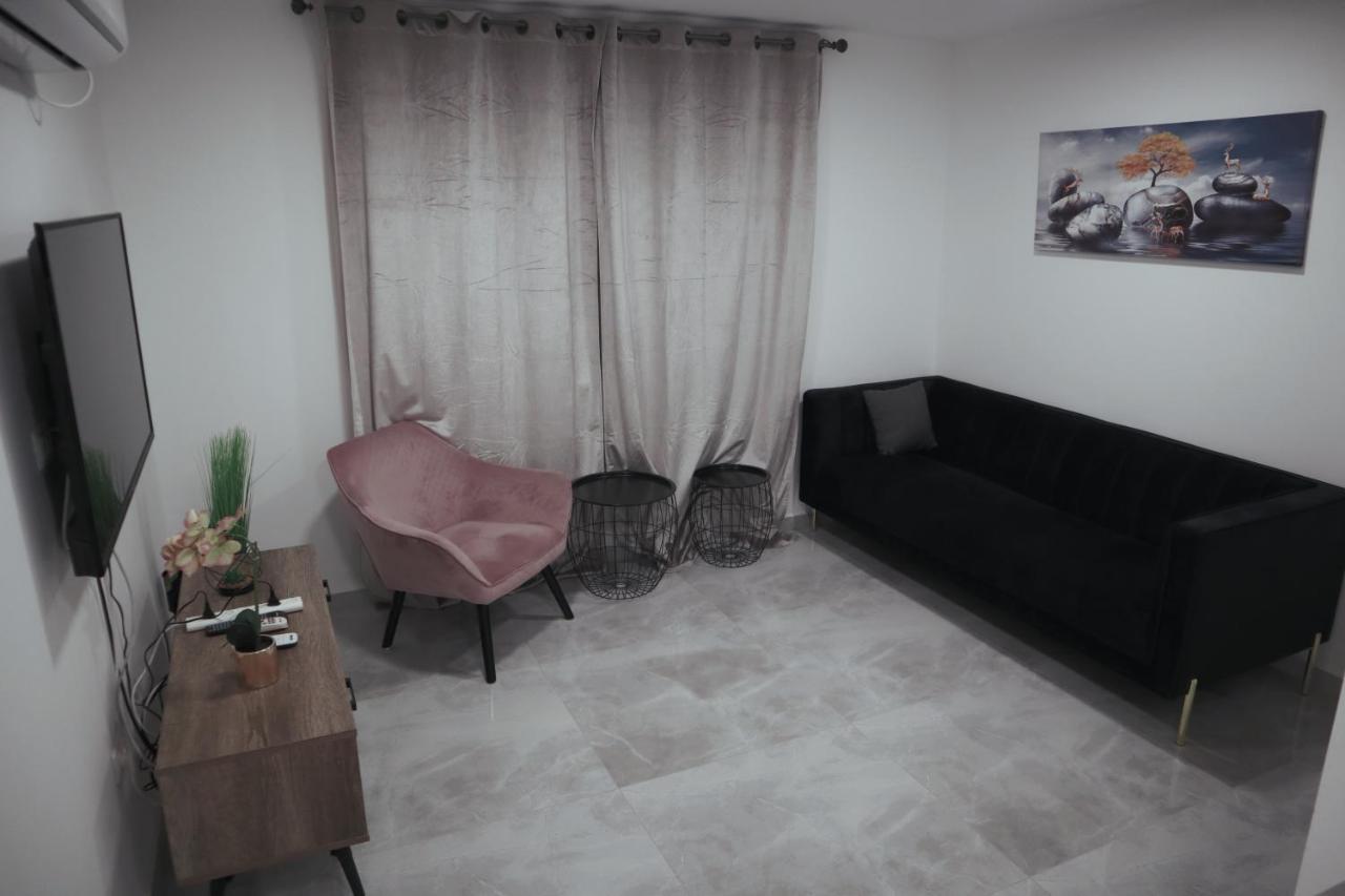 Apartment City Apartments *